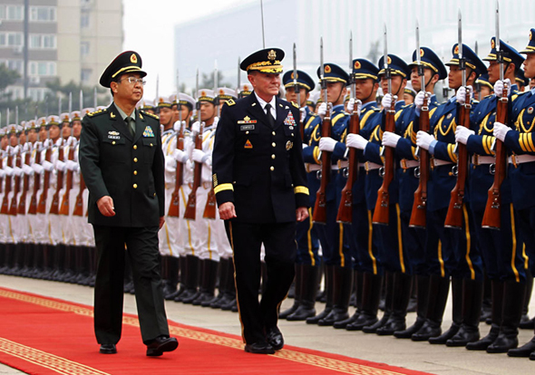 2013年4月22日下午,中国人民解放军总参谋长房峰辉,在北京八一大楼为