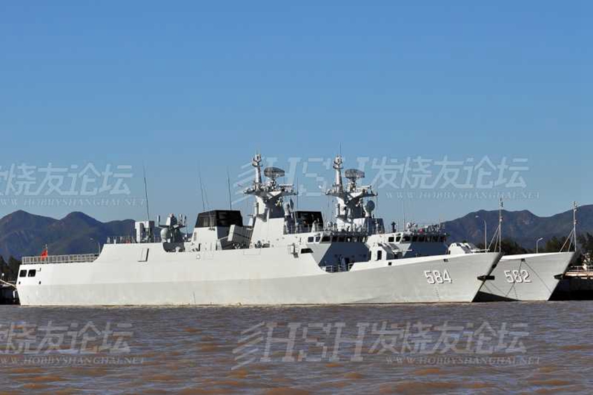 高清:我军5艘056型护卫舰震撼集结【3】