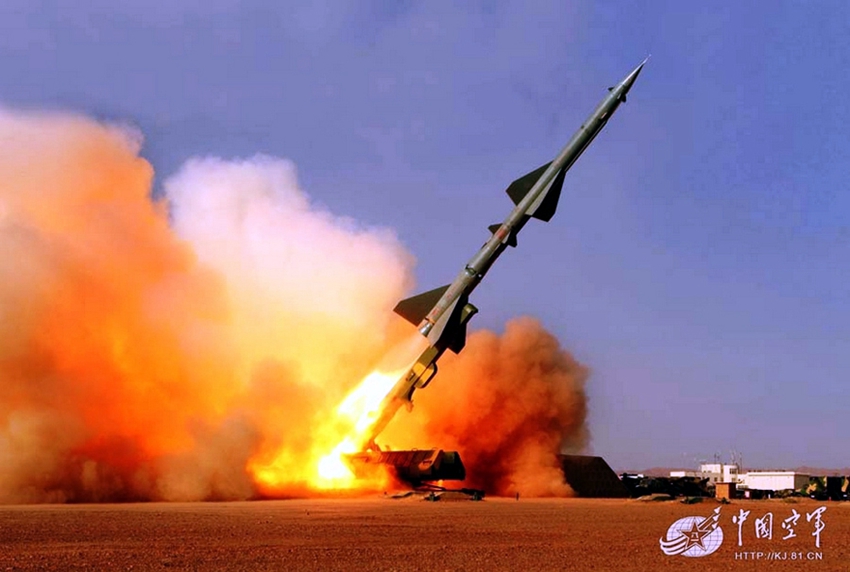 高清:中国空军防空导弹在胶东半岛实弹发射演习【2】