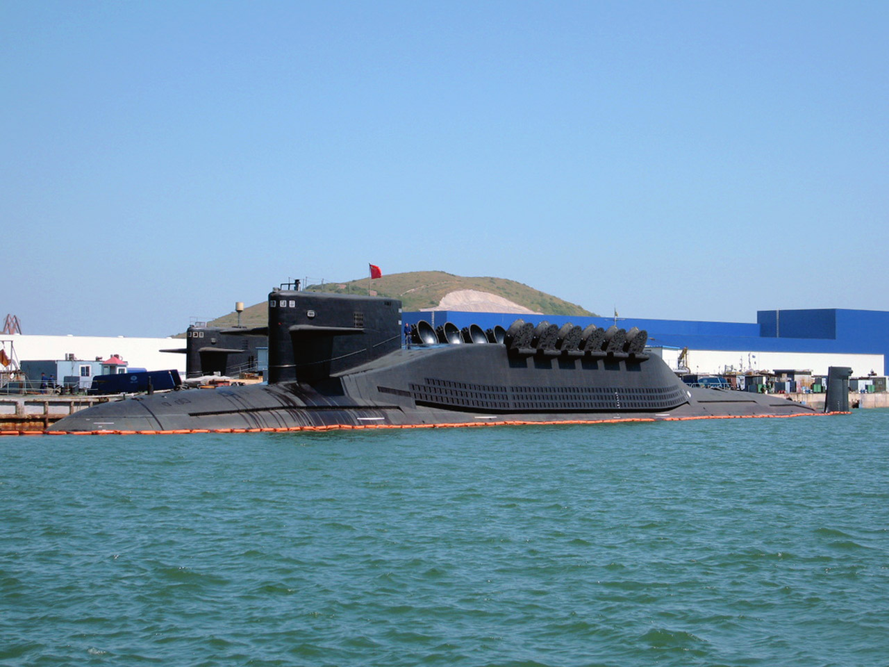 外媒：中国年均可造近3艘潜艇 巨浪
