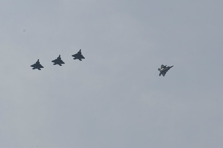 ����F-22ս���������������Ͽշ���