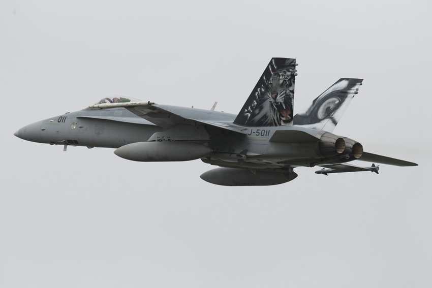 ��ʿ�վ�F-18ս����������