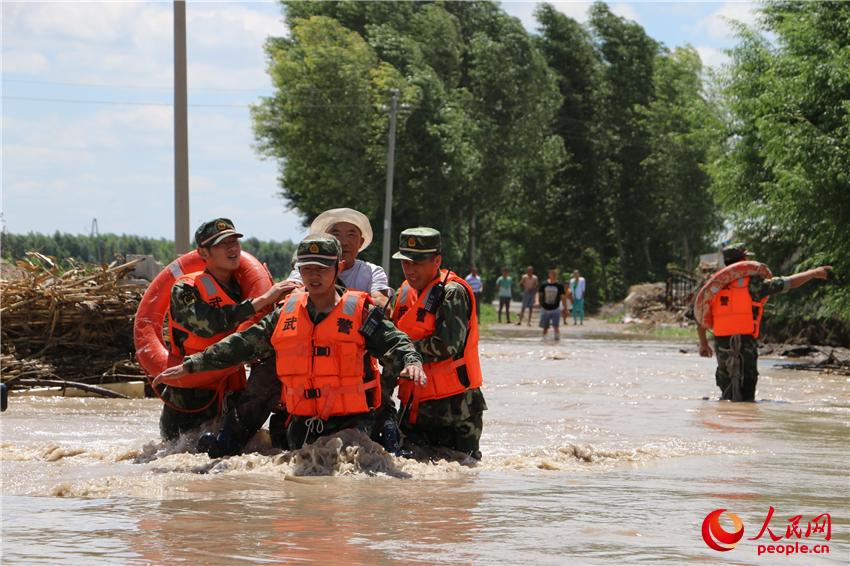 ��ս�ٱ��ֳ�10����Ԯ�飬����������ĺ�ˮ�����Ұ����Ѿȱ���Ⱥ�ڣ�