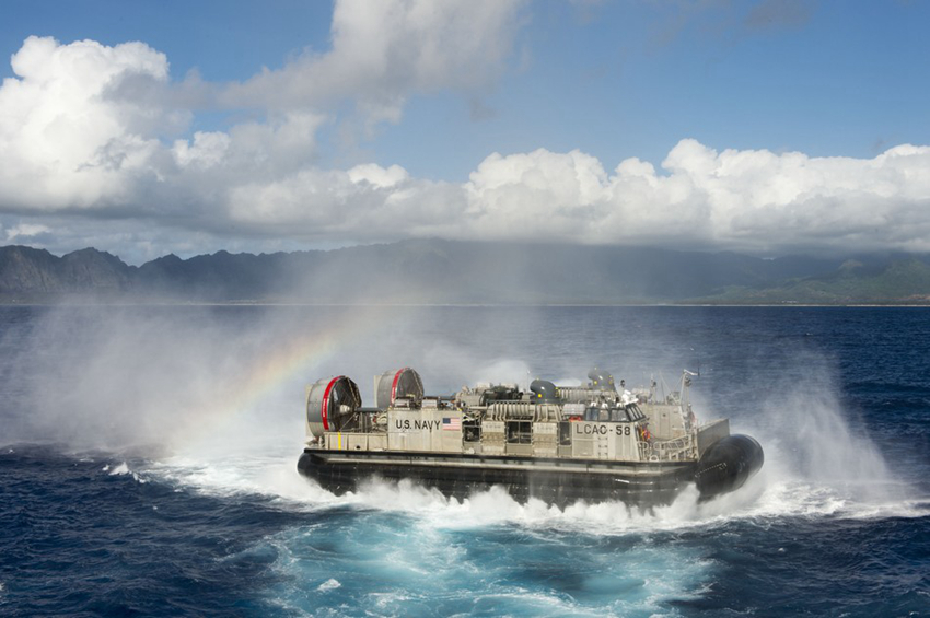 ���LCAC���洬��UHAC��½ͧ������������