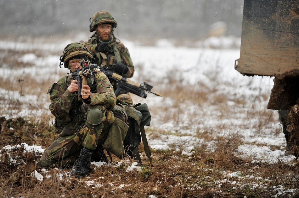 高清：荷蘭精銳部隊參加北約冬季訓練【15】