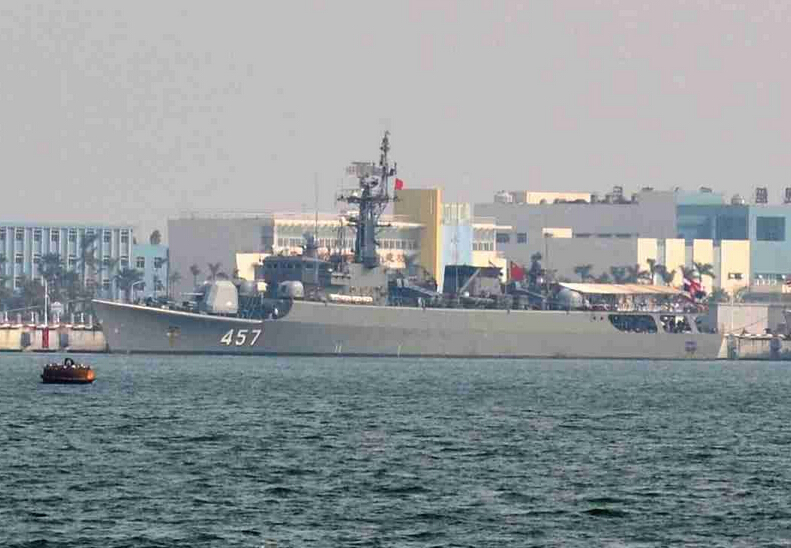 “可拉巴厘”號護衛艦，該艦是中國建造的053HT型護衛艦。（圖片鳴謝：超大軍事 酸梅干）