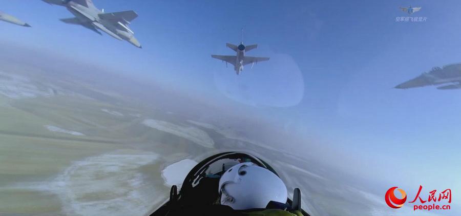 中國空軍招飛視覺片《勇者的天空》給力畫面