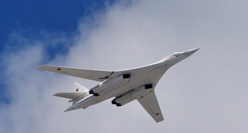 “白天鵝”圖-160戰略轟炸機