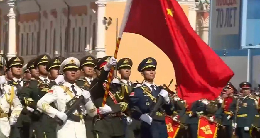 组图:中国三军仪仗队亮相俄阅兵式 著新式礼宾