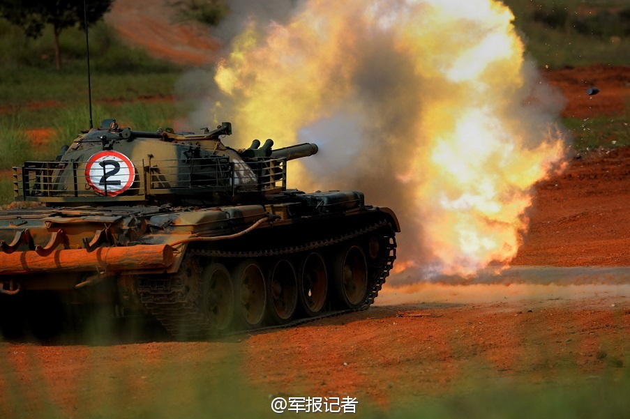 高清：駐雲南59D坦克主炮震撼開火 目標炸開花【2】