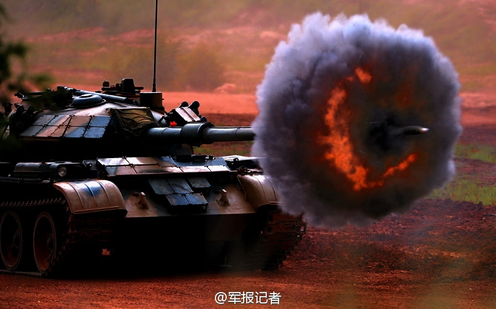 高清：駐雲南59D坦克主炮震撼開火 目標炸開花【7】