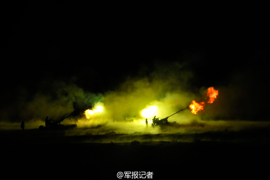 高清：解放軍沙漠中晝夜連續射擊 擊落靶機6架【6】