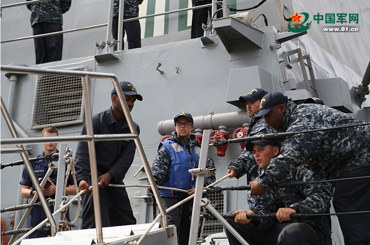 高清:美海軍“斯特蒂姆”號驅逐艦訪問青島【6】
