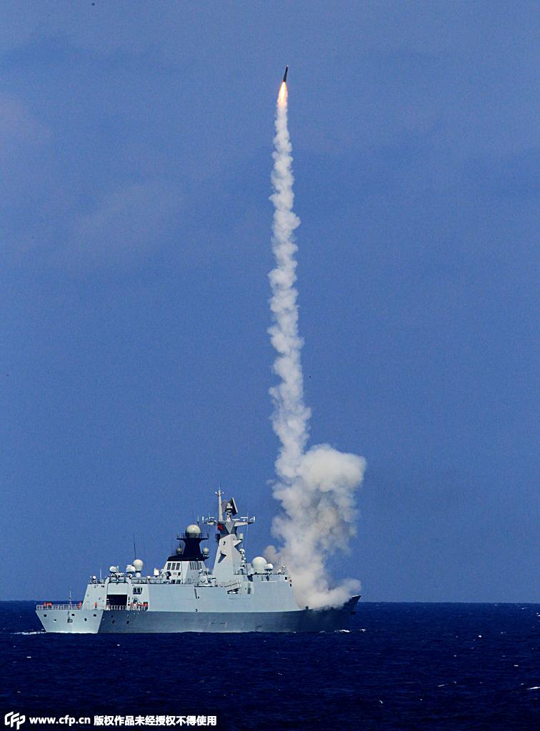 高清:中國海軍公開南海演習發射反艦和防空導彈照片【3】
