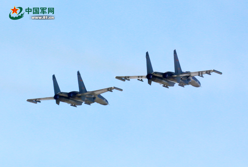 蘭空航空兵與兄弟單位戰機進行自由空戰對抗(圖)【3】