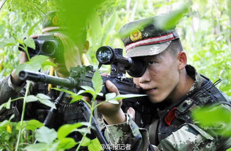 武警狙擊手集訓：槍上壘10枚彈殼紋絲不動(圖)【5】