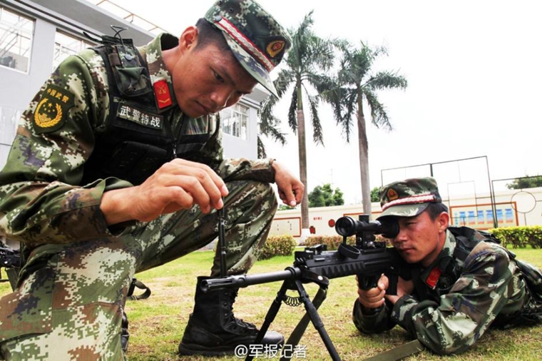 武警狙擊手集訓：槍上壘10枚彈殼紋絲不動(圖)【7】