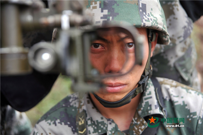 解放軍防空對抗演練航模靶機瞬間化為灰燼(圖)【3】