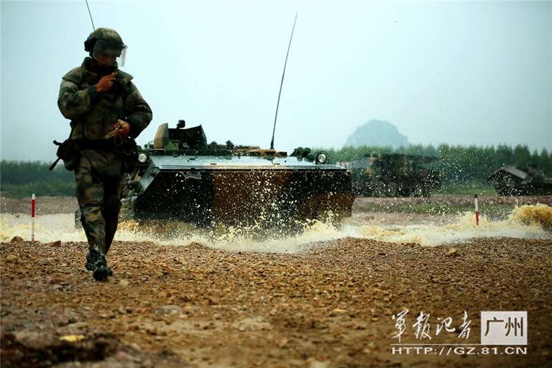 中国军网2015年09月07日08:47陆军第41集团军某工兵分队常态化组织