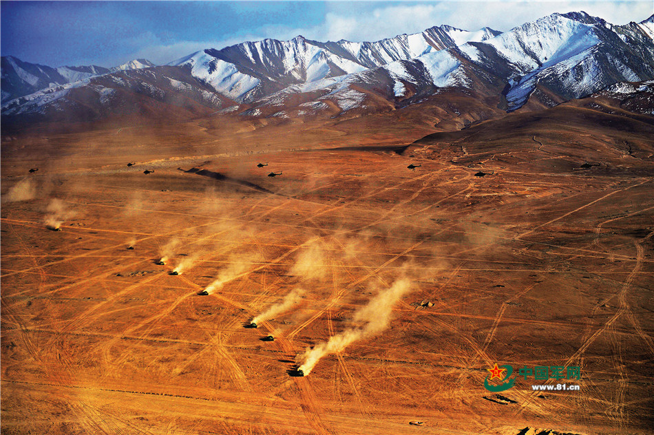 高清:蘭州軍區多型武器在海拔4000米高原挑戰極限【4】