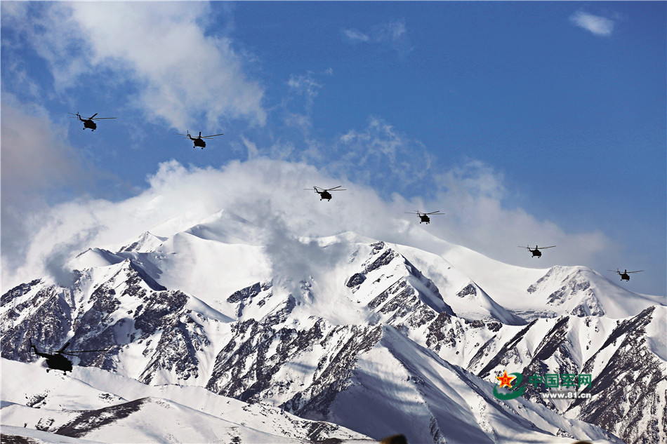 高清:蘭州軍區多型武器在海拔4000米高原挑戰極限【7】