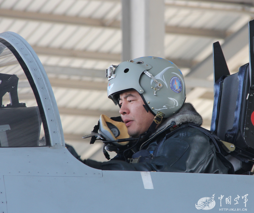 我戰機飛行員198秒生死考驗中受傷 50天后重返藍天【3】