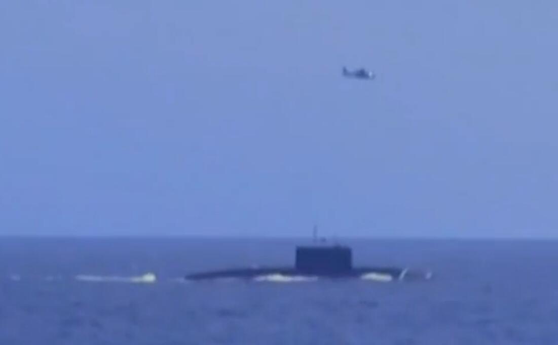 組圖:我軍三大艦隊齊聚南海對抗演練 出動新型潛艇【8】