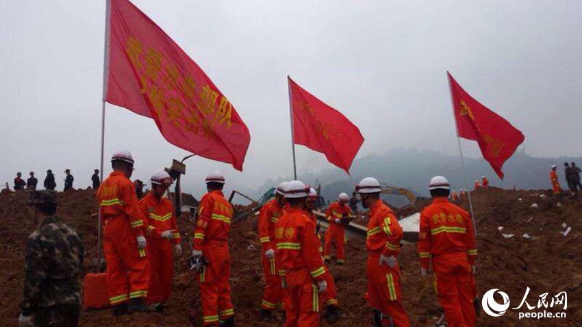 武警水電部隊馳援深圳山體滑坡救援 摧毀“攔路虎”【10】
