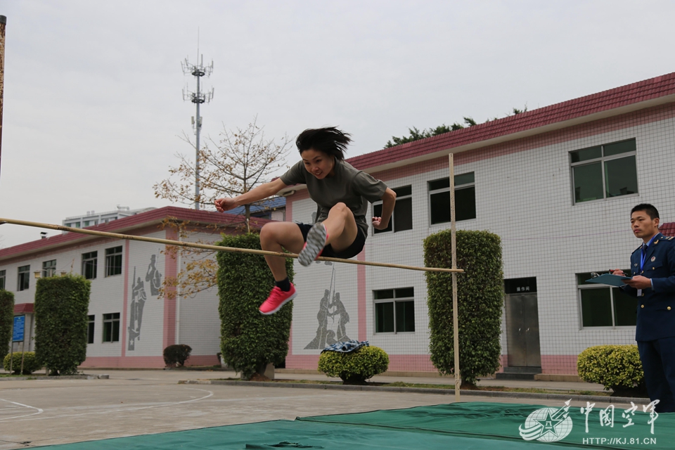 ���졢���ߡ���ǿ����һ���������б���