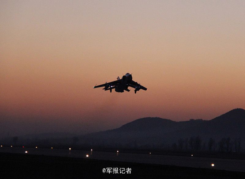 ���壺����ս���վ�ս������ ��չ����ҹ����ѵ����2��