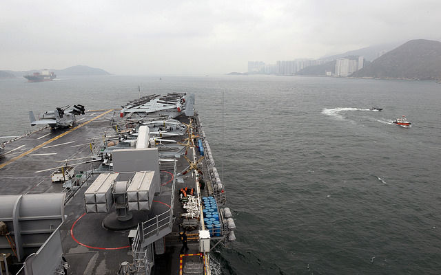 高清:美軍兩棲攻擊艦離港后巡航南海【13】