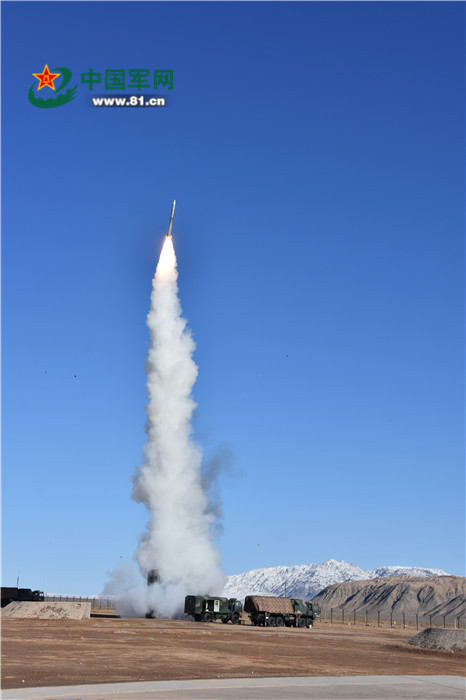 高清：空军导弹某师发射国产某新型地空导弹