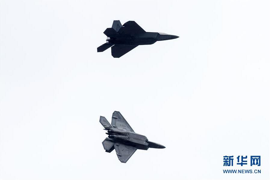 高清:F-22“猛禽”戰機首次現身立陶宛【2】