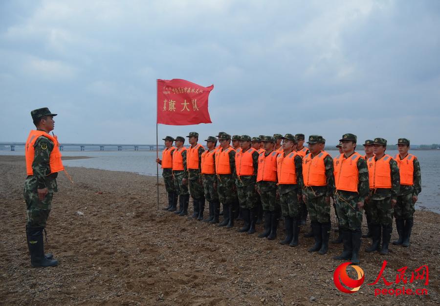 高清:武警呼伦贝尔森林支队严密组织防汛抗洪