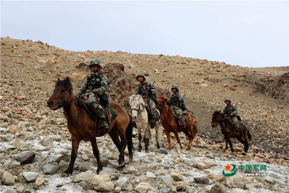 Ѳ�߷ֶӷ�Խ�������ࡣ