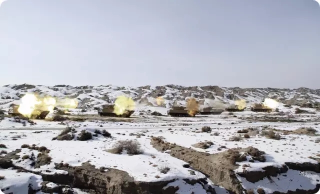 ���壺ʵ�ĺ���½ս��Աѵ����ͼ��3��