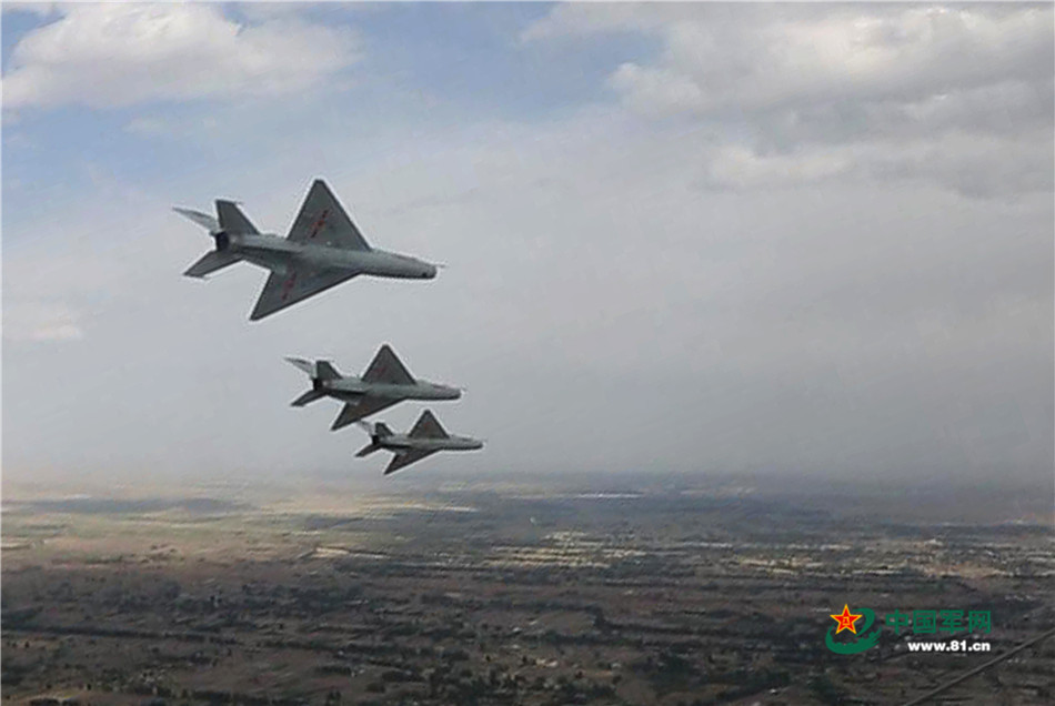 ����:ս����Խ����ɽ �·���Ա����ҹ����ѵ����ʼ��13��