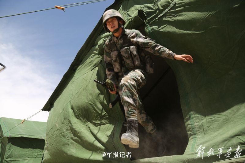 ����:ֱ������3900�׾ѻ���ѵ���ֳ���3��