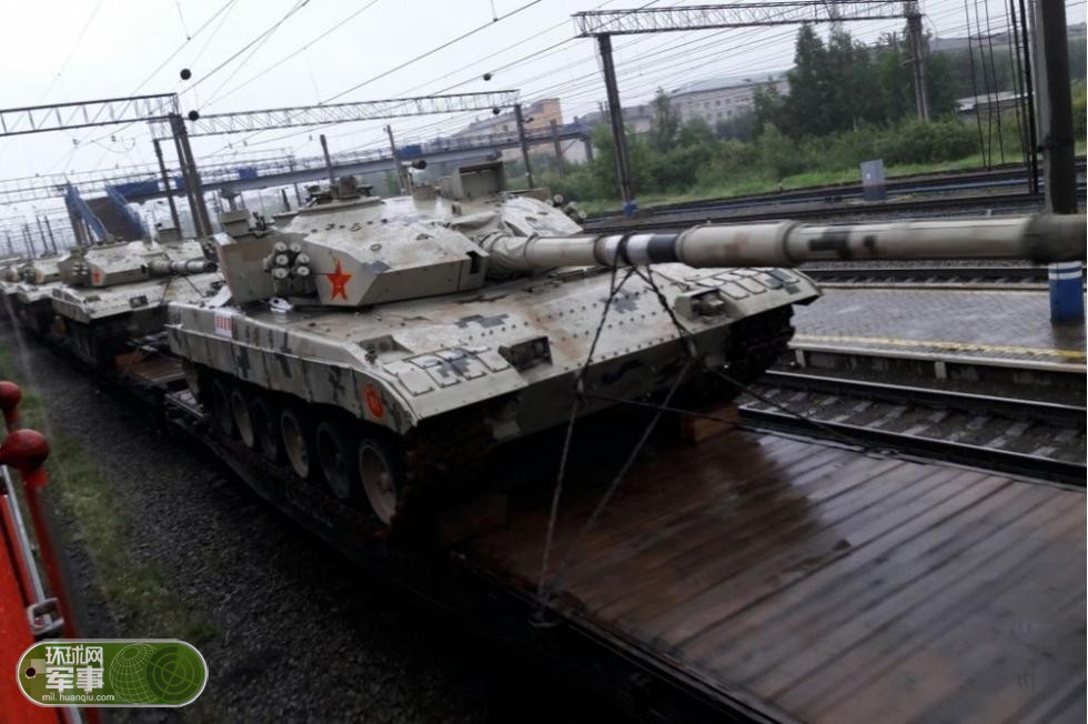 高清:赴俄比武96B坦克抵達莫斯科【9】