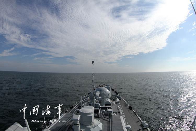 高清:東海艦隊驅逐艦支隊6艘艦艇東海展開實戰化訓練