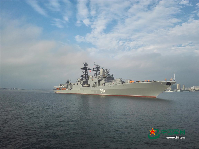 高清:俄海軍兩久經戰陣“上將”今抵湛江某軍港