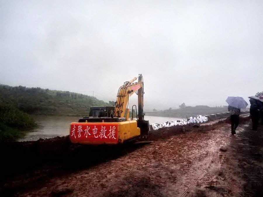 武警水电部队紧急执行攀枝花洪涝灾害救援任务