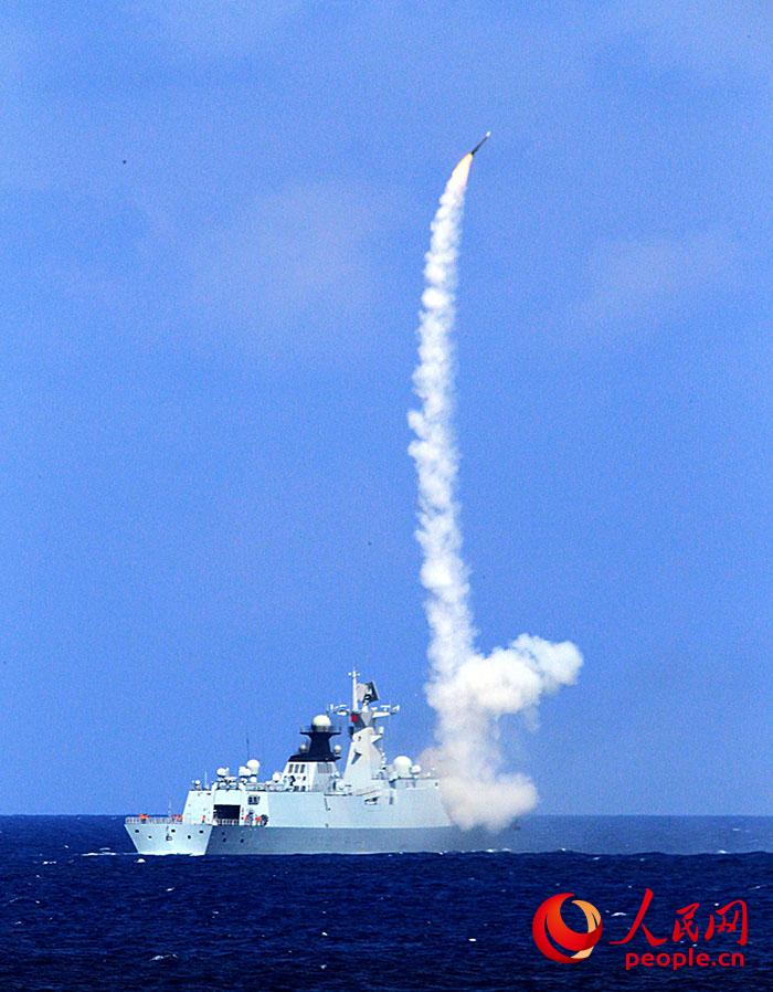 新型護衛艦發射防空導彈。蒲海洋 攝