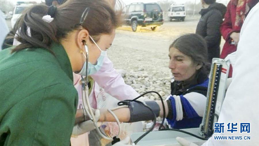 高清:新疆塔什庫爾干發生5.5級地震 官兵火速出動救援【4】