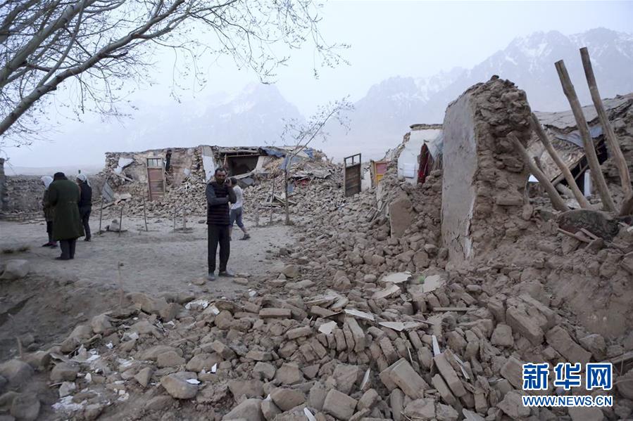 高清:新疆塔什庫爾干發生5.5級地震 官兵火速出動救援【6】
