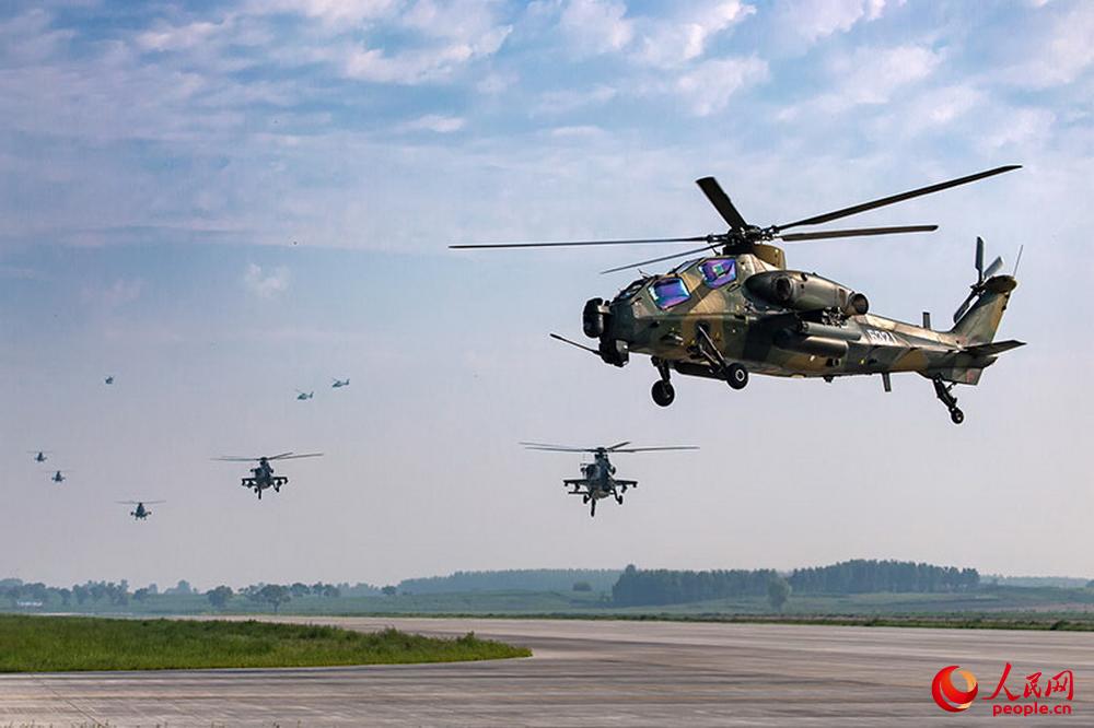 中國空軍直升機編隊進駐比賽機場