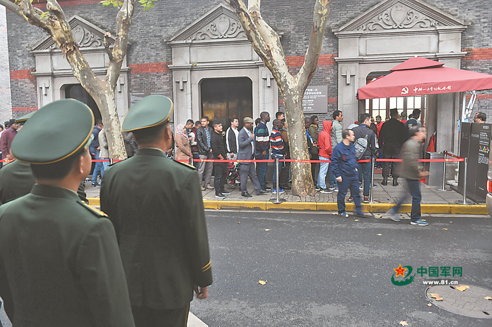 上海中共一大會址吸引著八方來客的參觀，追溯中國共產黨的根脈，感受中國共產黨的初心。沙煜博 攝