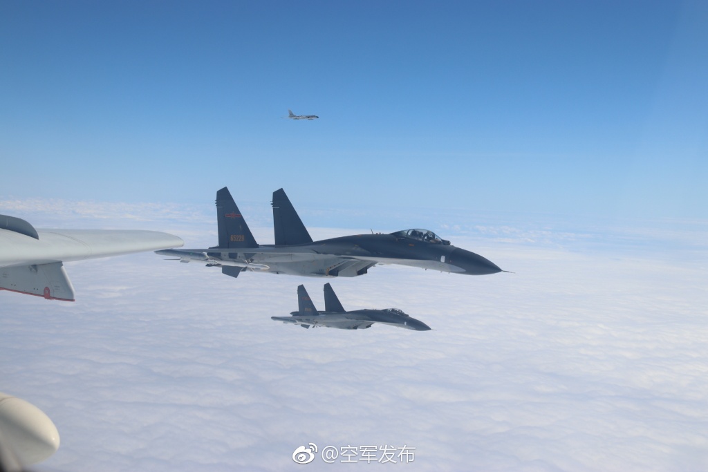 “繞島巡航” 中國空軍出動轟-6K等多型戰機遠洋訓練【6】