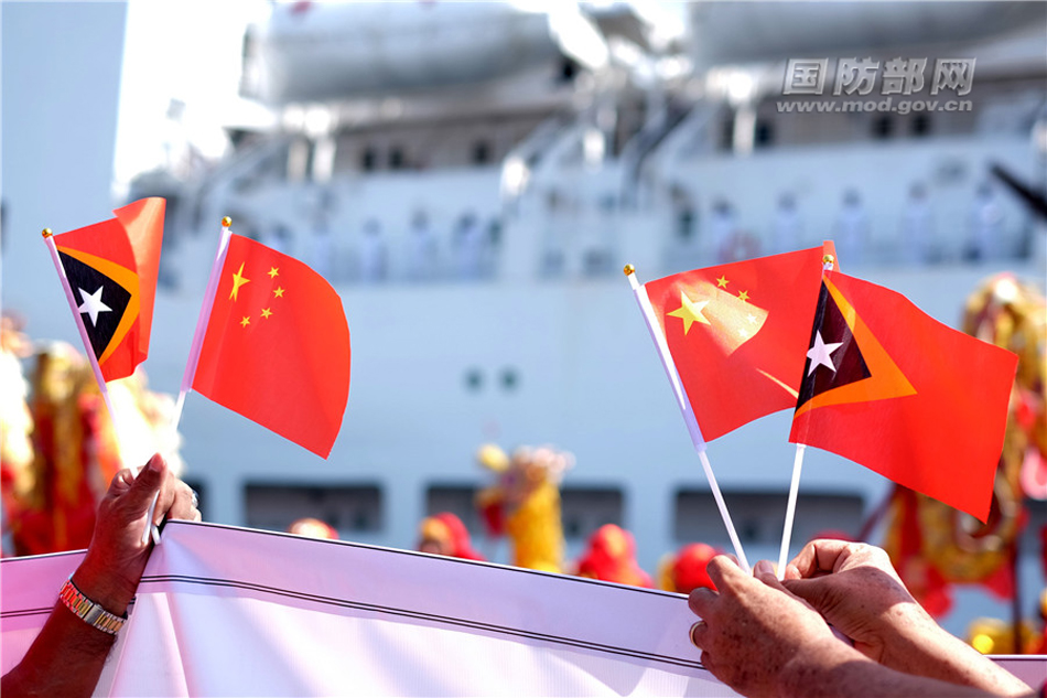 中國海軍和平方舟醫院船首訪東帝汶