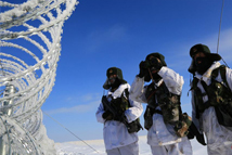 駐新疆邊防官兵-30℃雪地巡邏 休息不超5分鐘